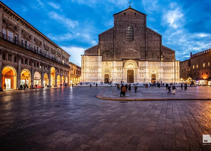 Urbanicooh San Petronio - Torre Asinelli View